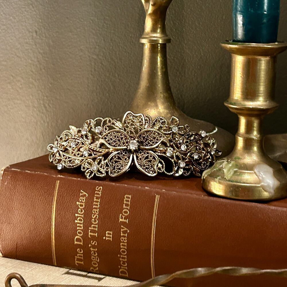 Vintage-Style Floral Filigree Barrette - Picture 5 of 6